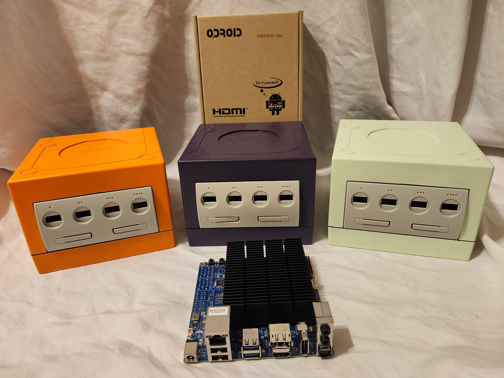 Ultimate "Cube" mini consoles