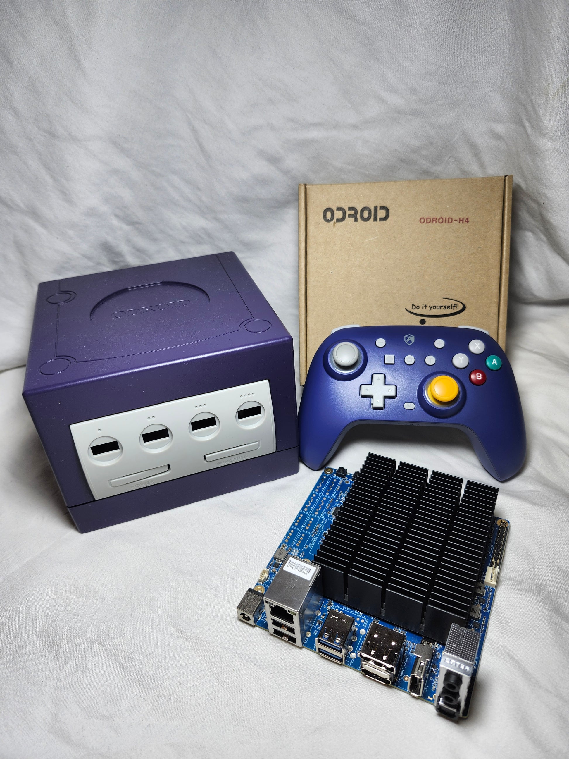 Ultimate "Cube" mini consoles